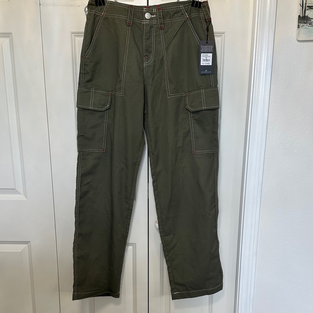 True Religion jeans Military Cargo pants sz 30. Olive Green “Kalamata” NWT.